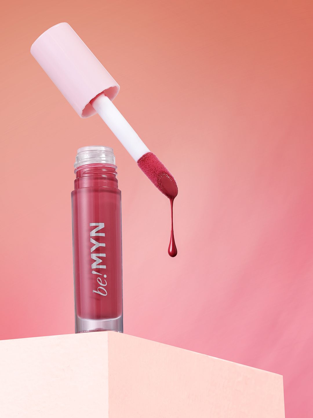 Be!Myn Poutstanding Hydrating High Shine Lip Gloss with Peptides 4 ml - Pink Peony LG01