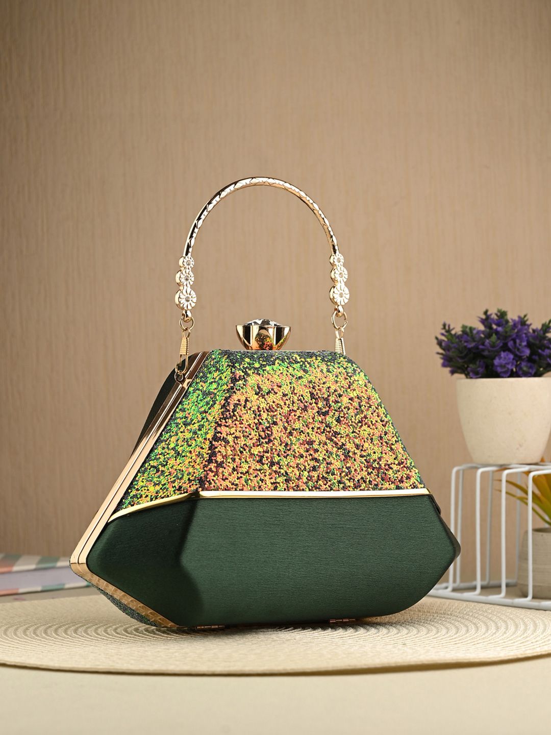 Toobacraft Embellished Chini W Horizontal Pyramid Box Clutch-picture-18