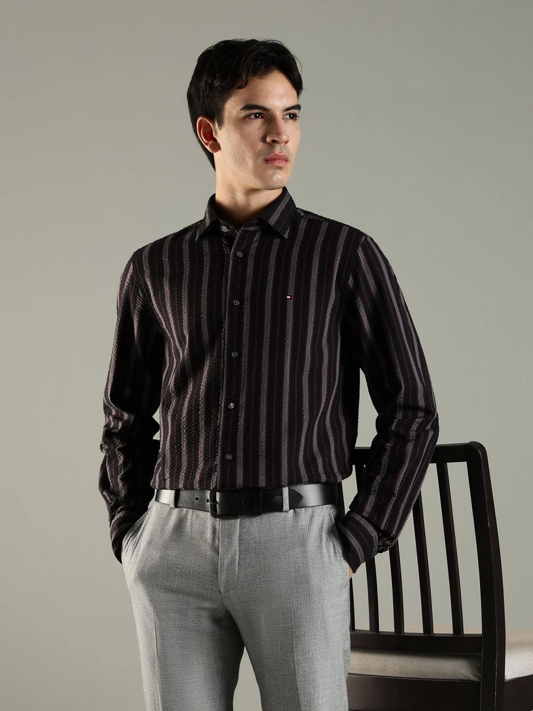 Tommy Hilfiger Men Vertical Striped Spread Collar Cotton Casual Shirt-picture-48