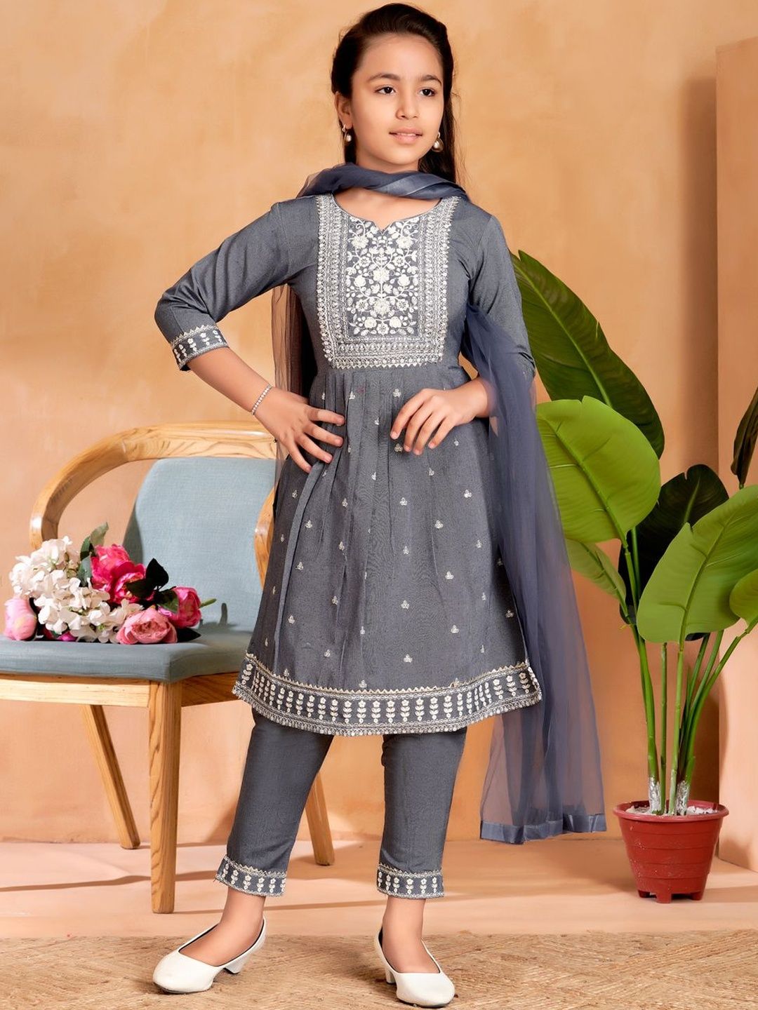 Muhuratam Girls Ethnic Wear Grey Colour Thread Embroidery Kurti Pant Set-picture-38
