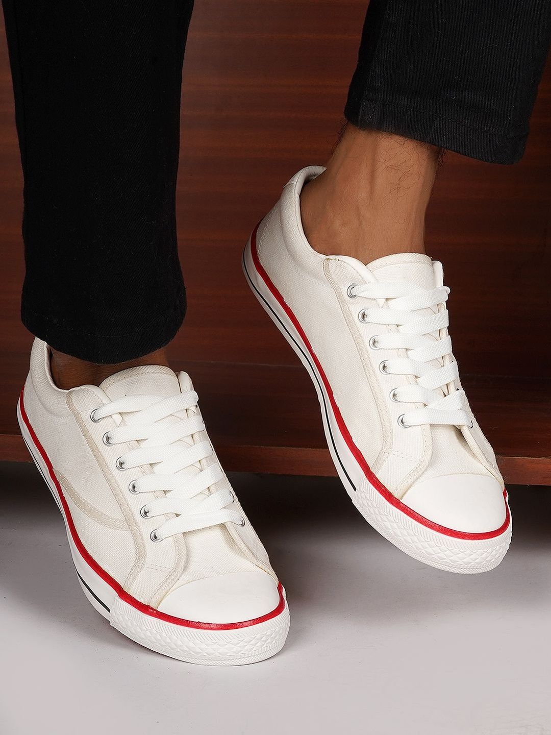 Roadster Men Canvas Sneakers-image-0