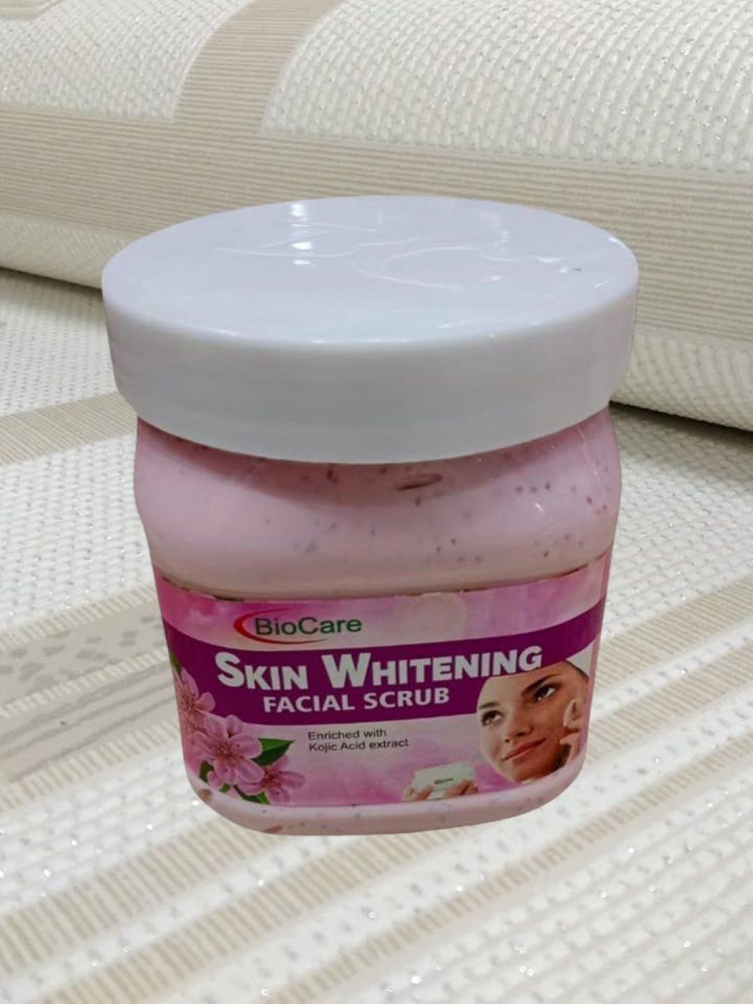Biocare Skin Whitening Face & Body Scrub - 500 ml-image-5