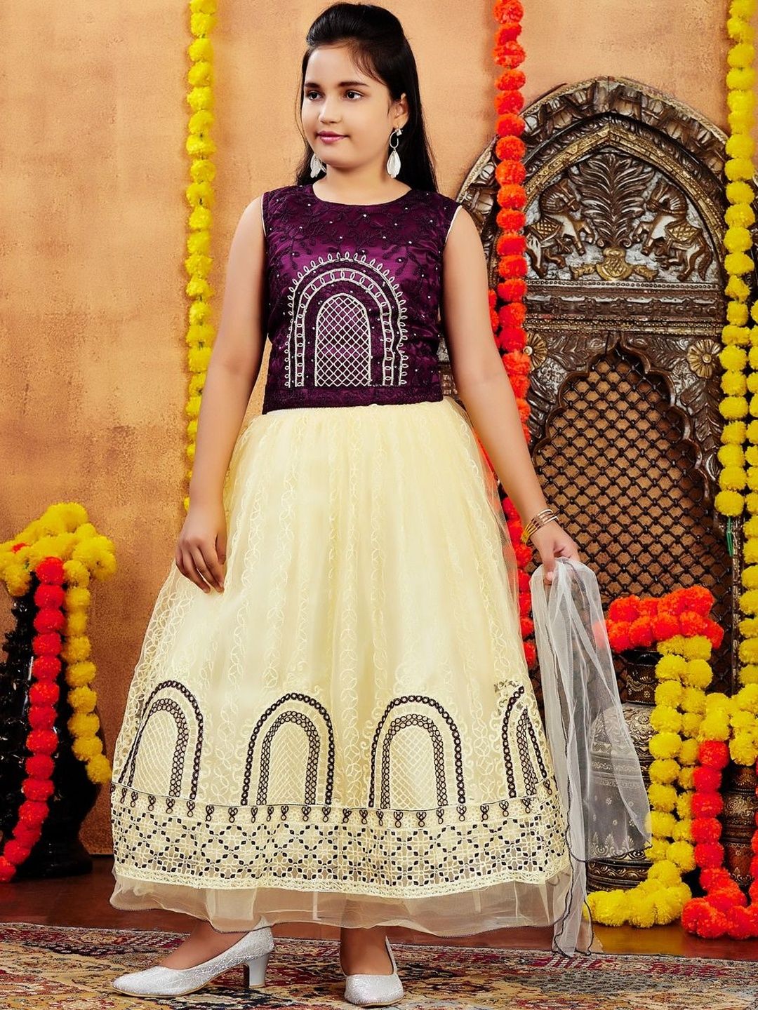 Muhuratam Girls Purple Ethnic Thread Round Neck Sleeveless Embroidery Net Lehenga Choli-image-44