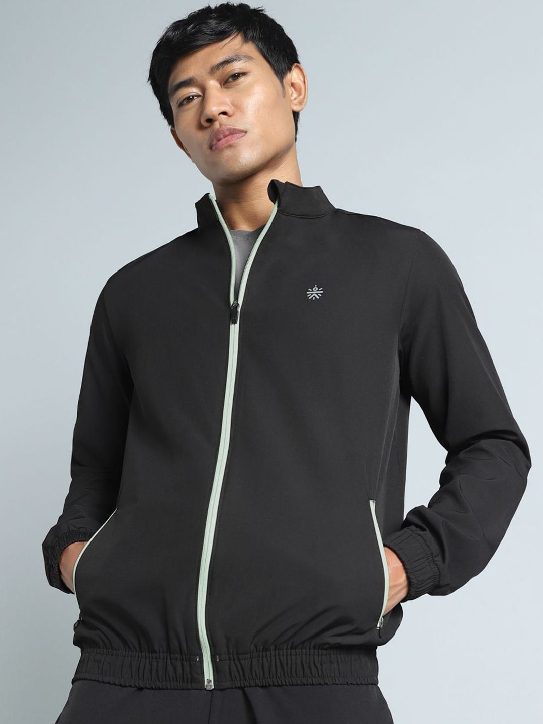 CULT Men Black Runner Favourite Lightweight Jacket-picture-41