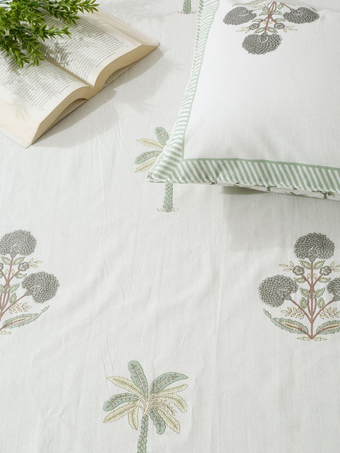 Rajasthan Decor Cream-Coloured Printed Cotton 210 TC Super King Bedsheet Set 2.7 x 2.7m-image-14