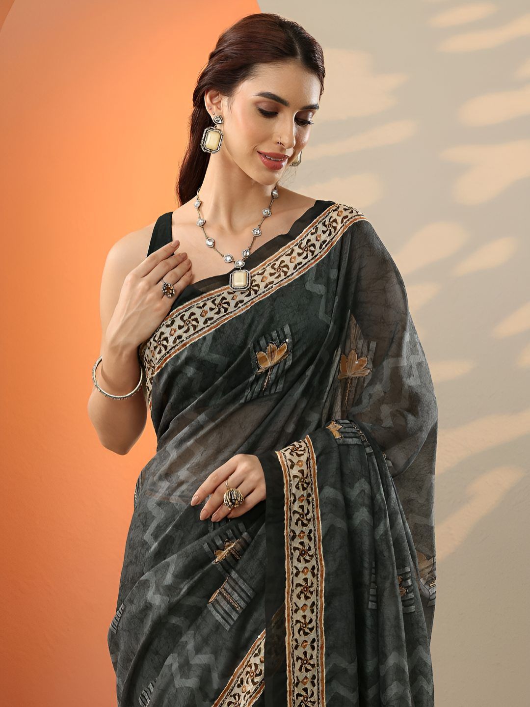 Libas Floral Printed Thread Work Saree With Unstitched Blouse Piece-picture-14