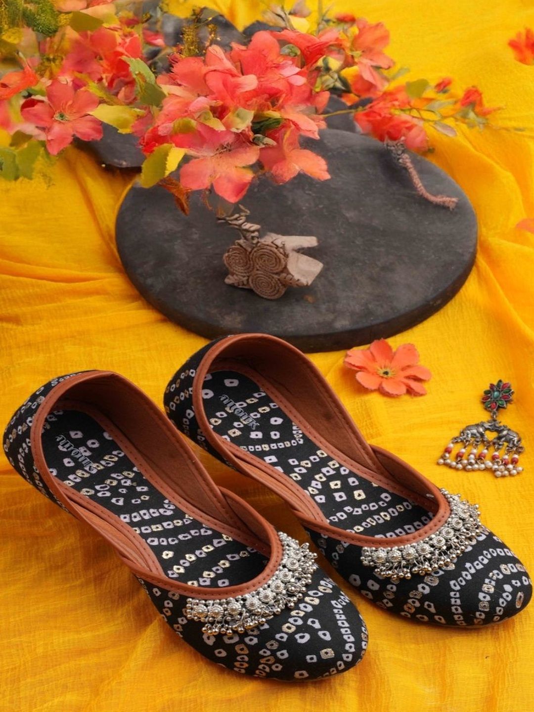 Anouk Women Embellished Mojaris Slip-On Flats-image-30