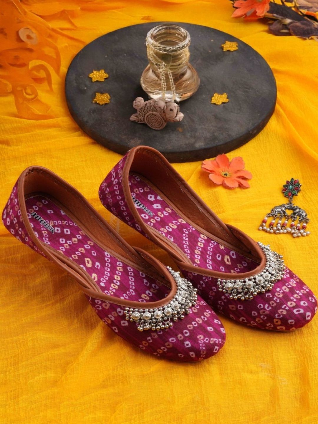 Anouk Women Embellished Mojaris Flats-picture-19