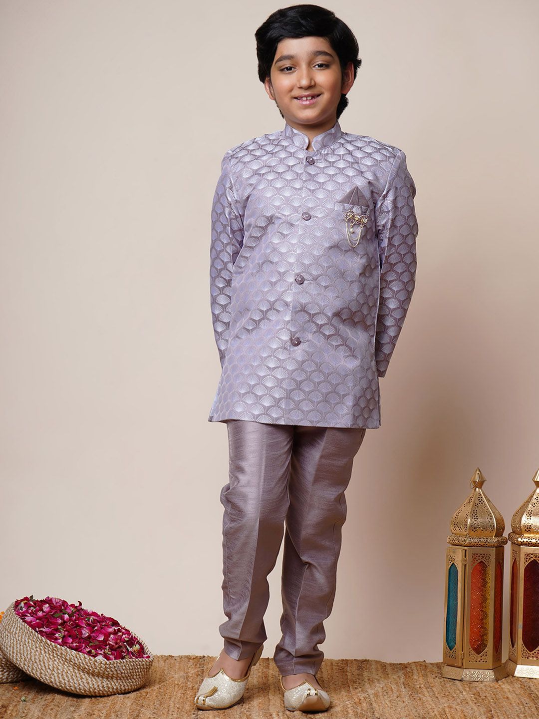 BT DEZINES Boys Jacquard Scallop Motifs Sherwani Set With Trousers-image-9