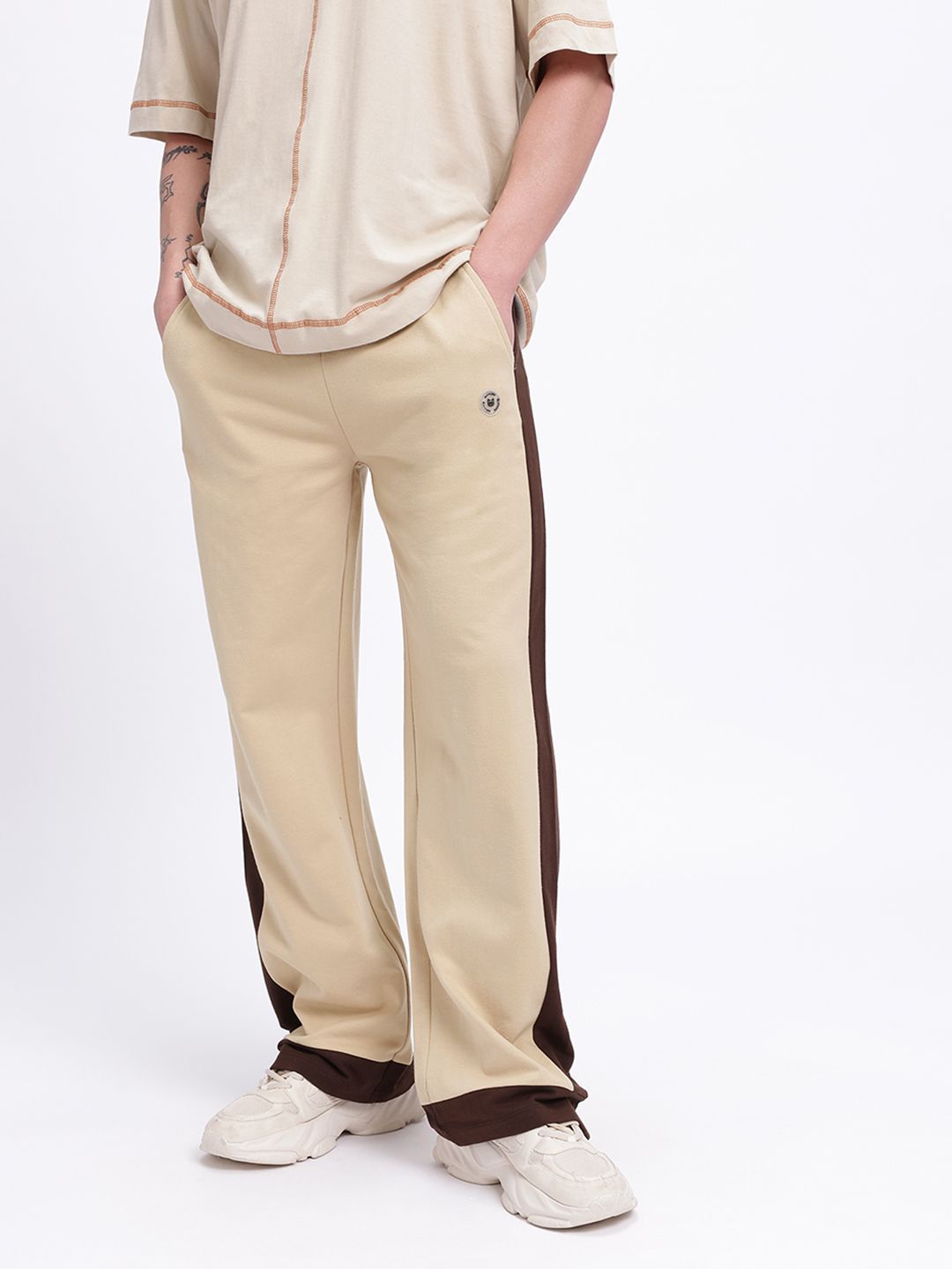 glitchez Men Contrast Side Panelled Relaxed Fit Track Pants-image-1