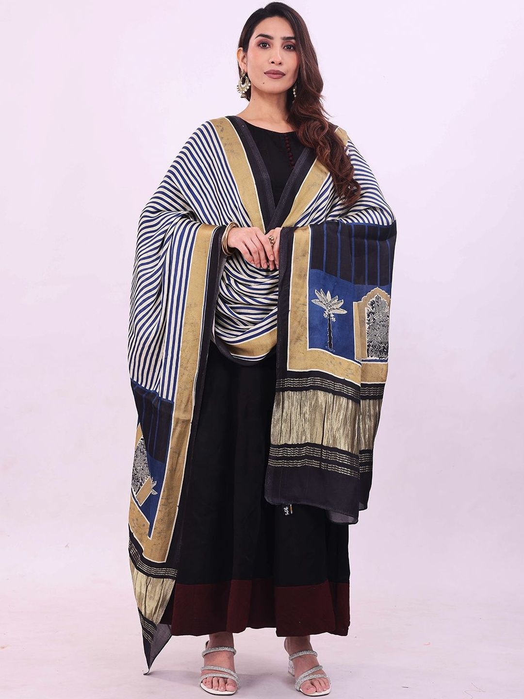 Desibutik Women Printed Gaji Silk Dupatta-picture-14