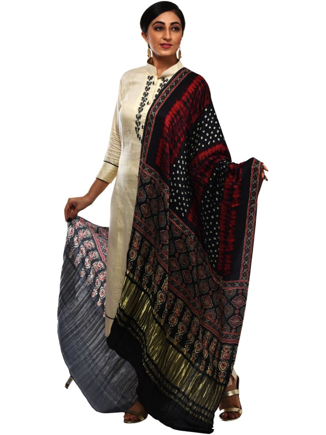 Desibutik Women Printed Gaji Silk Dupatta-picture-15