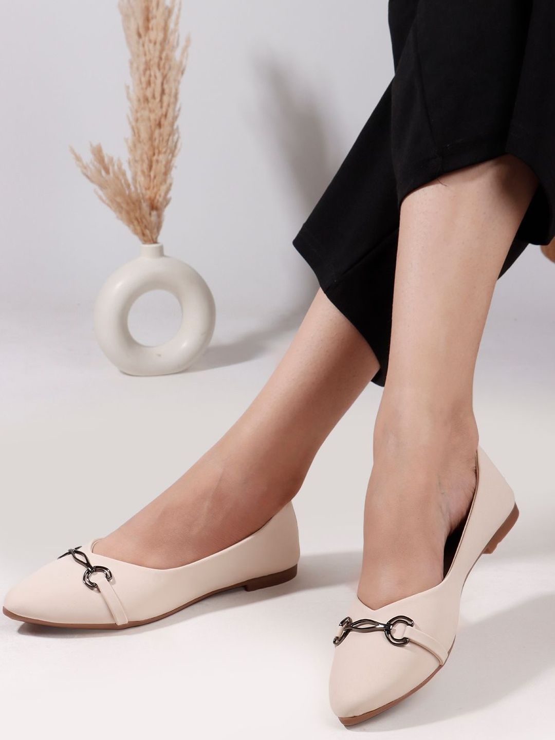 DressBerry Women Cream Mojaris Flats-picture-18