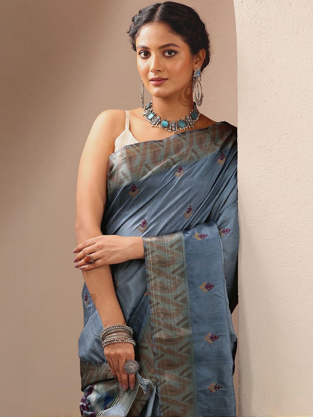 Libas Woven Design Embroidered Saree-picture-11