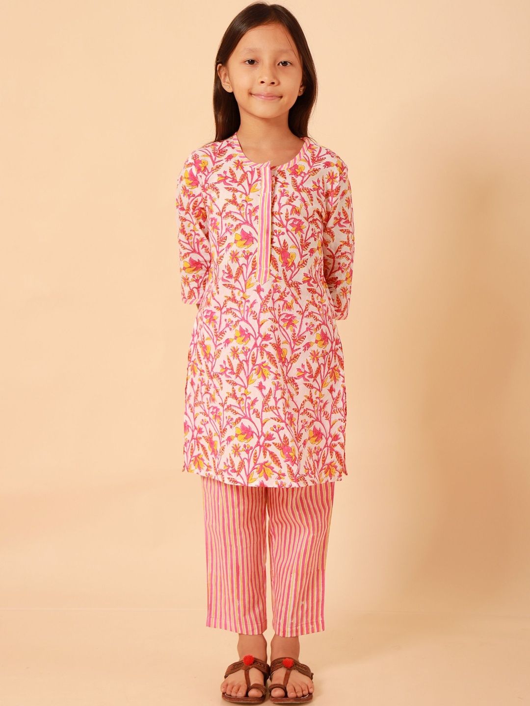 Sangria Girls Floral Printed Pure Cotton Kurta with Trousers-picture-36