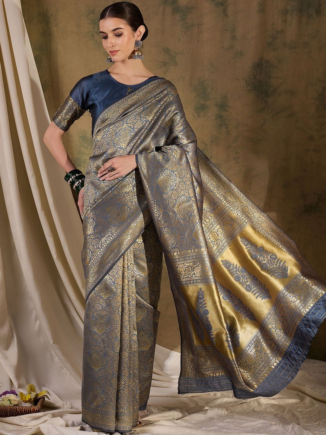 Desi Fusion Ethnic Motifs Woven Design Zari Saree-picture-17