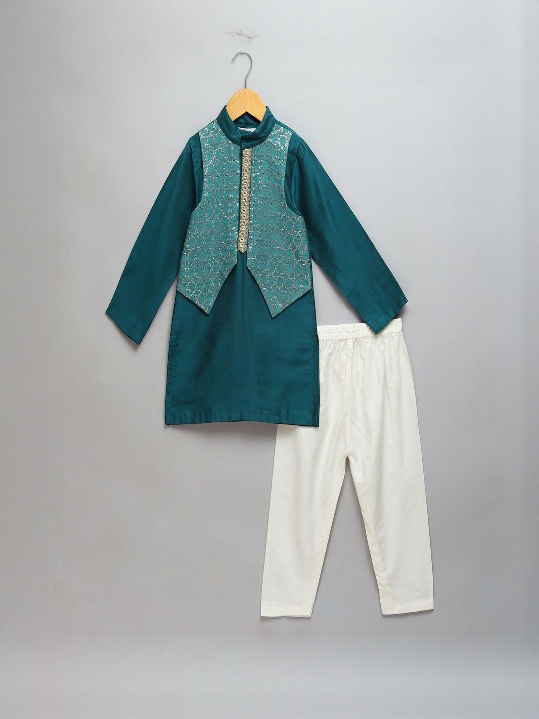 The Little Tales Boys Embroidered Regular Sequinned Kurta with Pyjamas-image-29