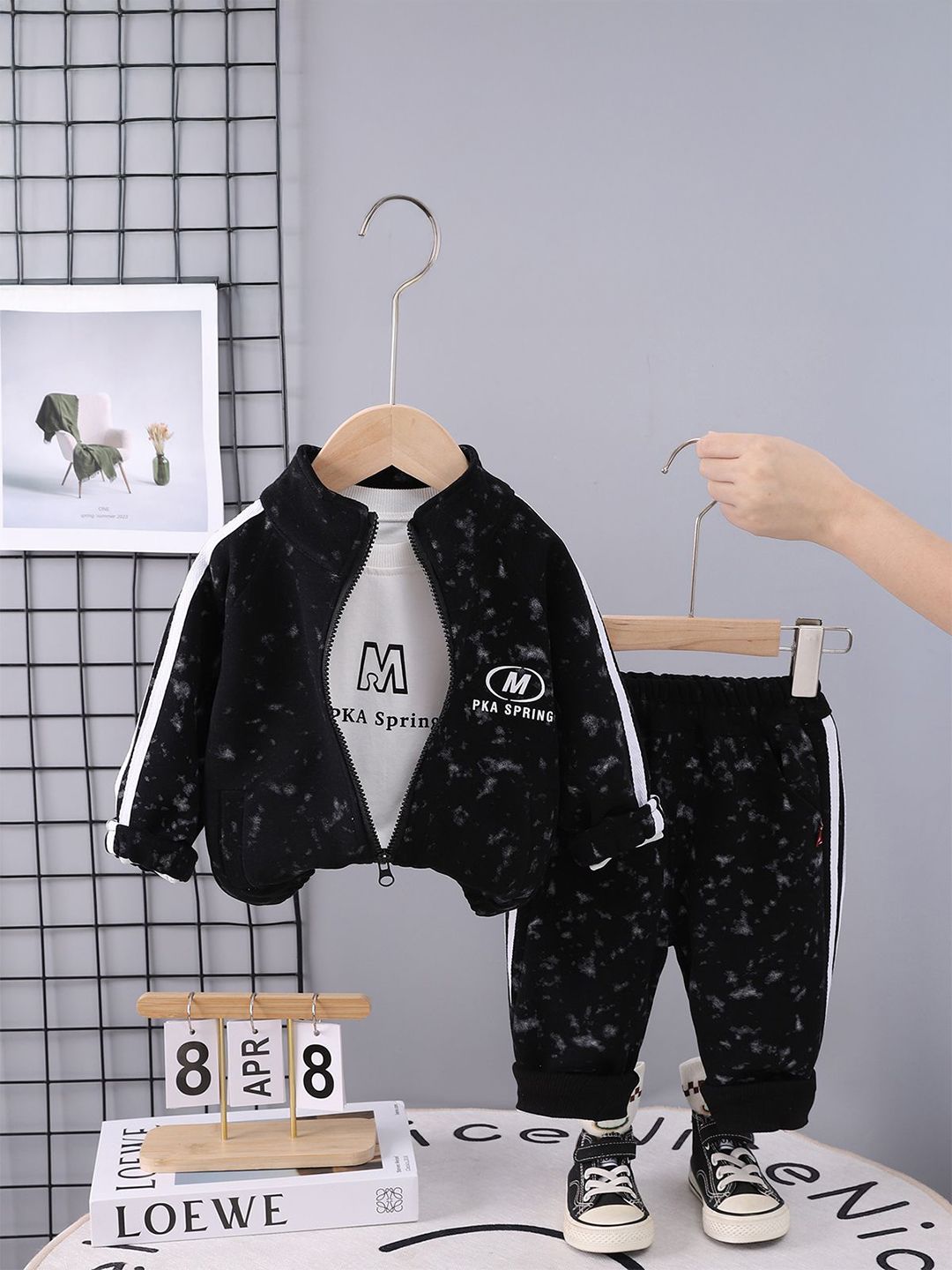 StyleCast x Revolte Boys Printed Long Sleeves T-shirt And Joggers With Jacket-picture-45