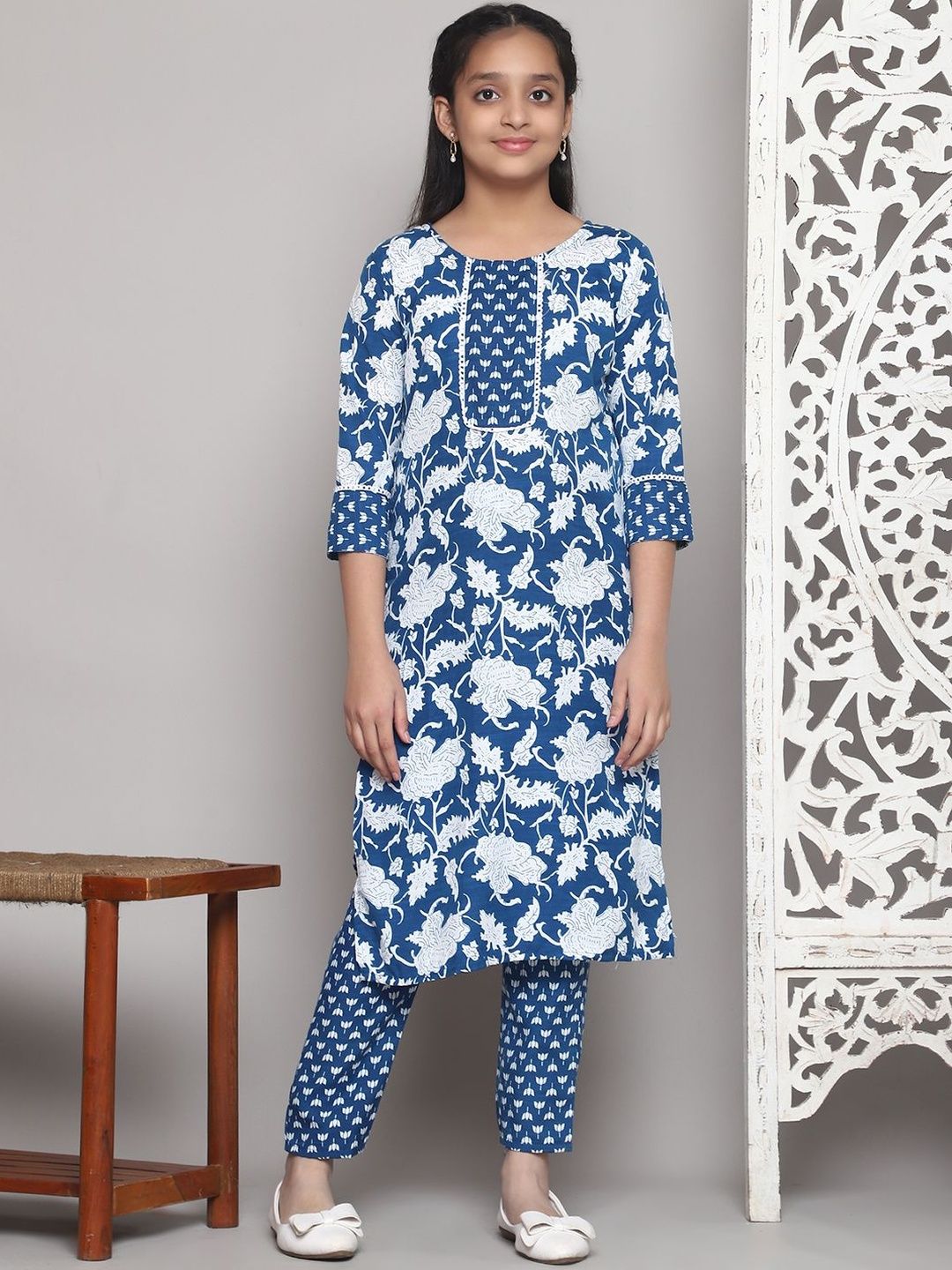 Vetrokart Girls Floral Printed Kurta with Pyjamas-picture-17