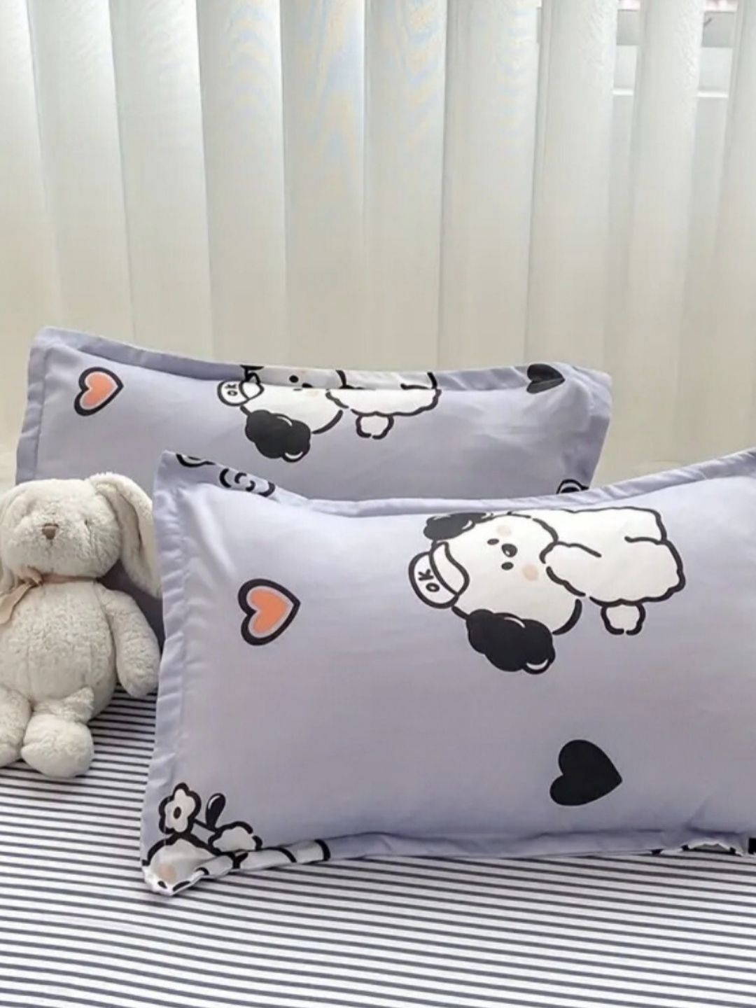 Famyo Grey & White 4 Pieces Cartoon Characters Printed Bedding Set-image-41