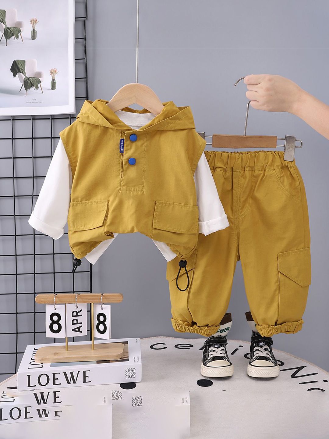 StyleCast x Revolte Boys Long Sleeves T-shirt With Joggers & Waistcoat-picture-52