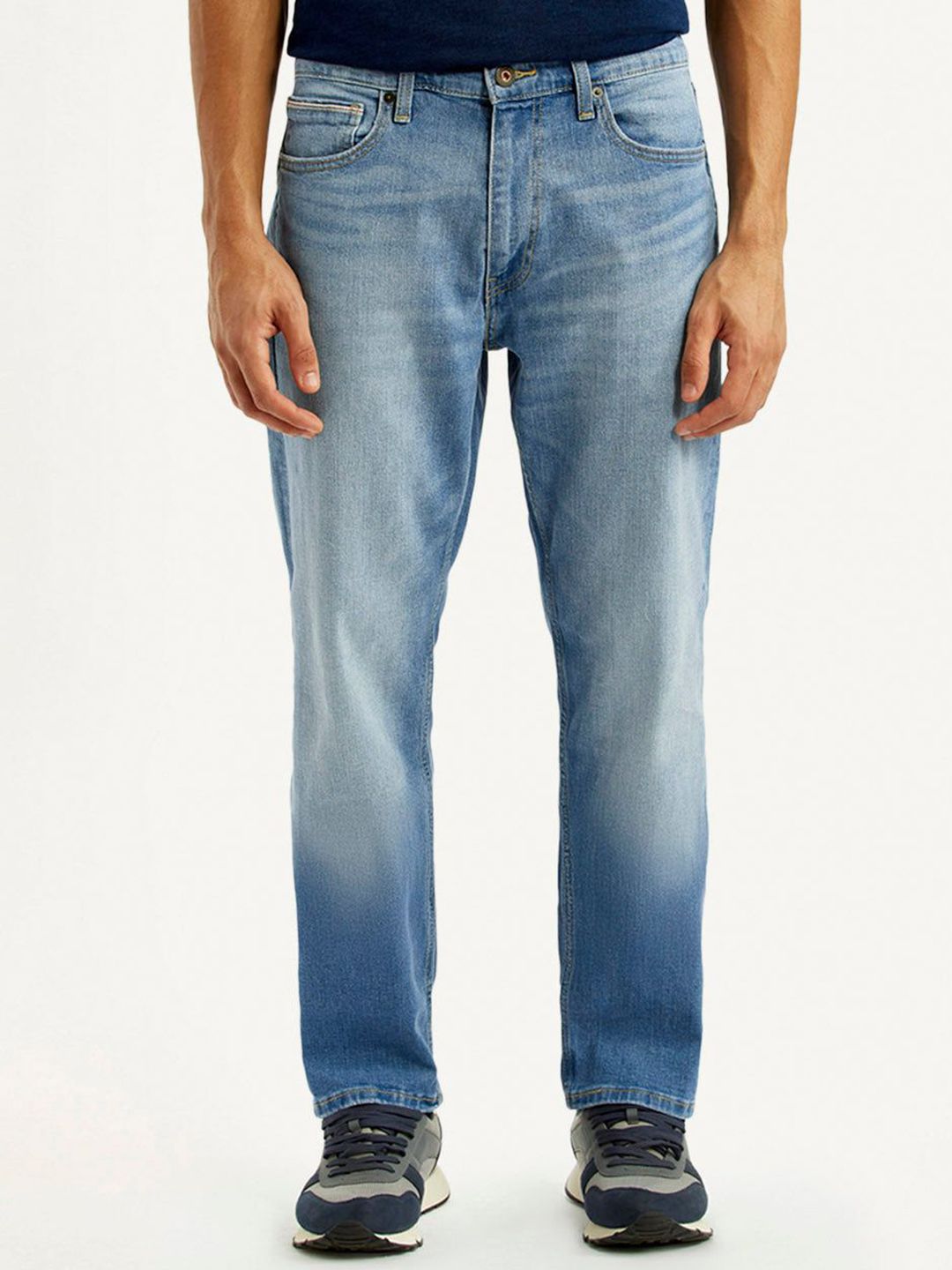 Levis Men Classic Straight Fit Mid-Rise Light Fade Stretchable Jeans-picture-16