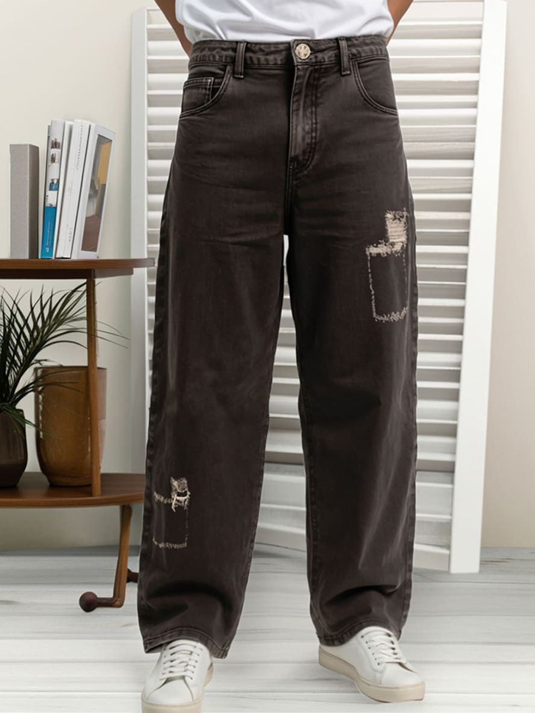 Basixx Men Wide Leg Mid-Rise Low Distress Jeans-picture-23