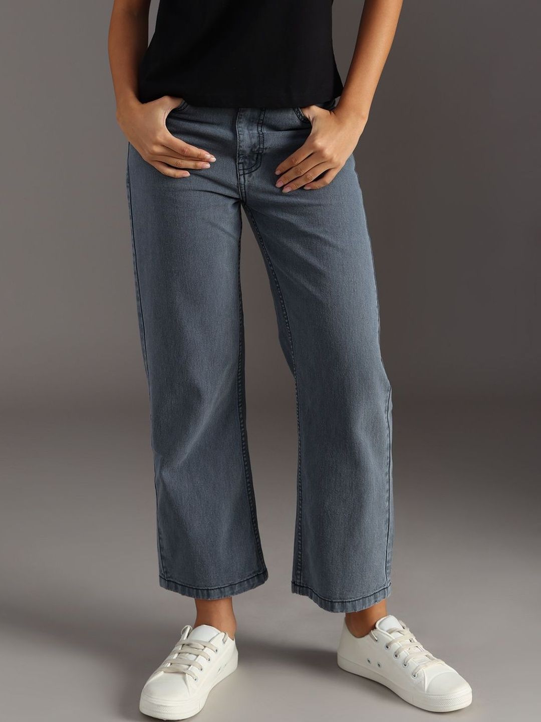 LIMEROAD Women Solid Regular Fit Mid-Rise Light Fade Jeans-picture-11