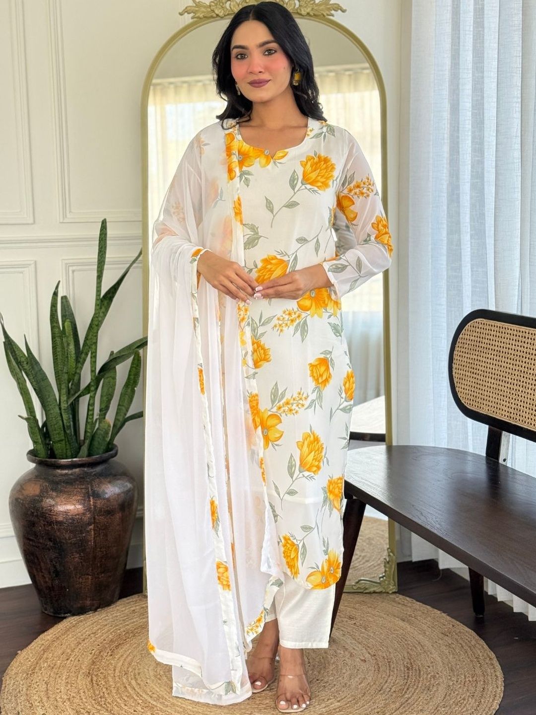 AG TEXTILE Women Floral Printed Regular Kurta with Palazzos & Dupatta-image-41