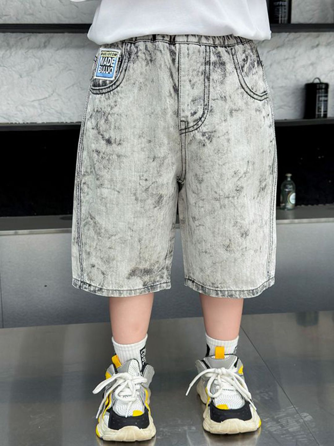 StyleCast x Revolte Boys Mid-Rise Regular Shorts-picture-24