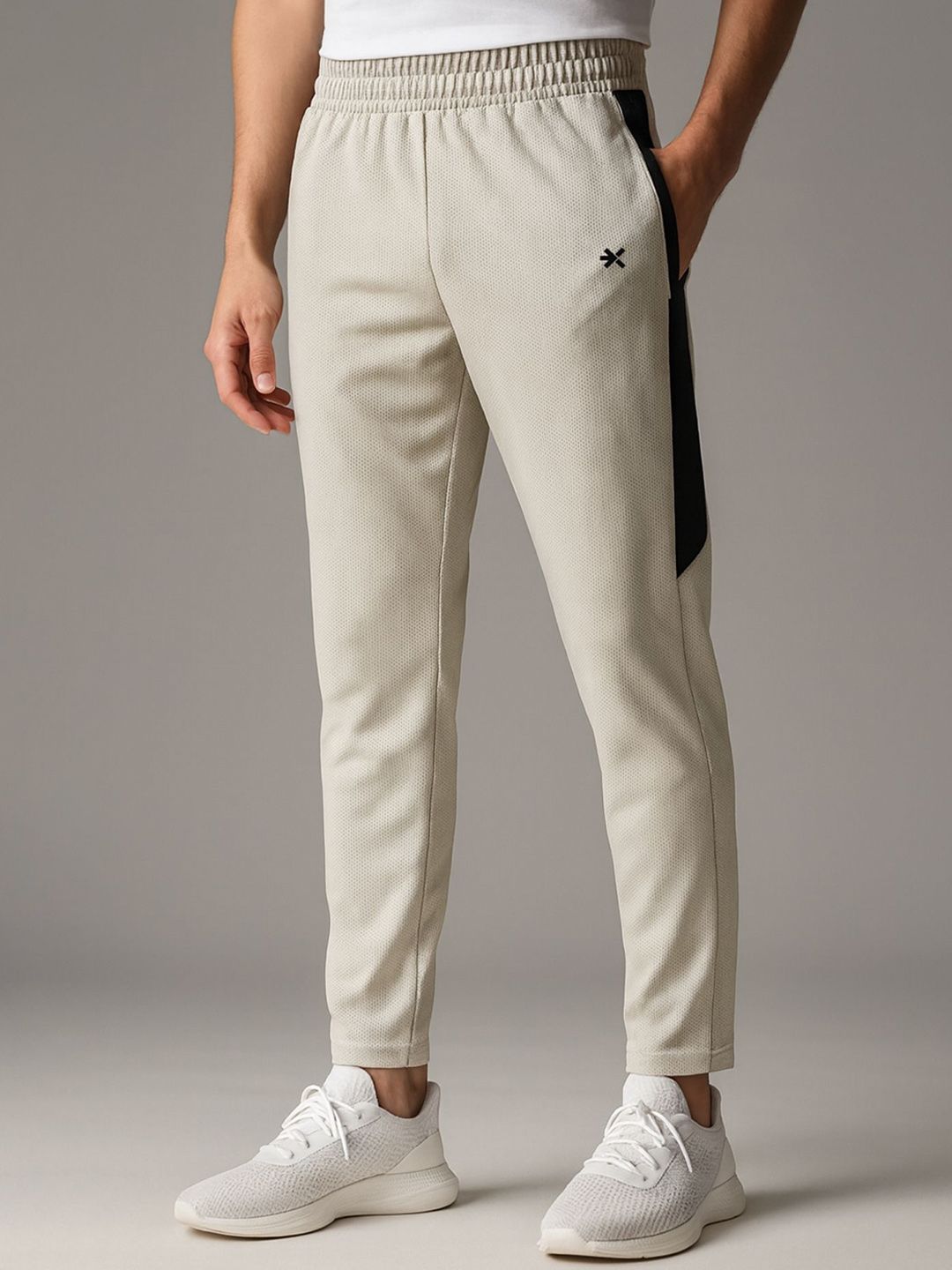 HRX by Hrithik Roshan Men Striped Mid-Rise Cricket Track Pant-image-17