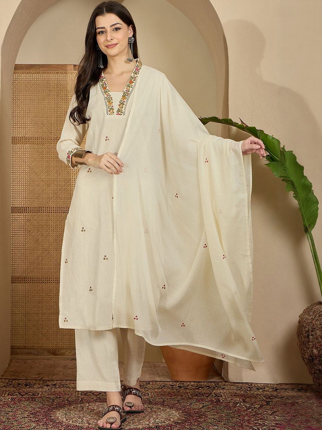 SANISA Women Floral Embroidered Regular Thread Work Kurta with Trousers & With Dupatta-picture-29