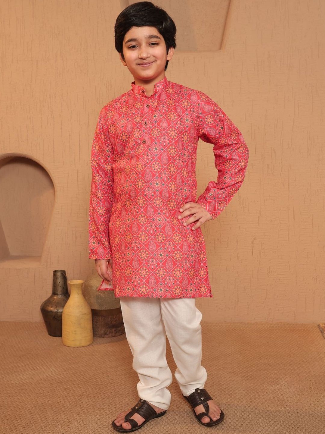 Aj DEZInES Boys Floral Printed Mandarin Collar Pure Cotton Straight Kurta With Trouser-picture-30