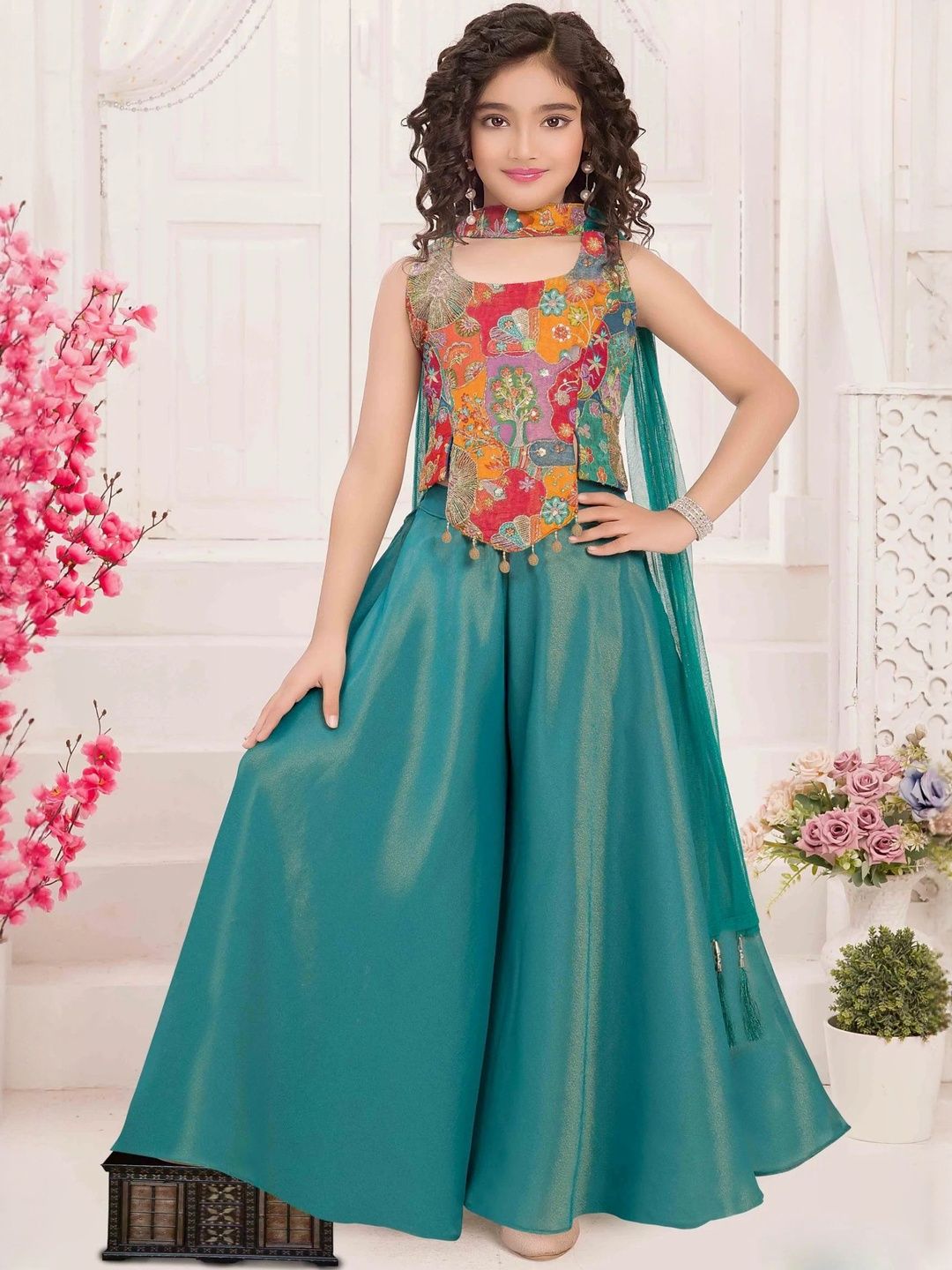 UFB Girls Ethnic Motifs Embroidered Regular Thread Work Kurta with Palazzos & With Dupatta