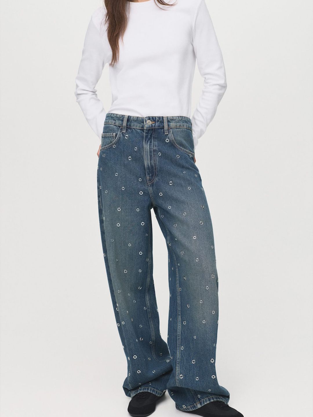 MANGO Women Mid-Rise Light Fade Embellished Denim Jeans-picture-12