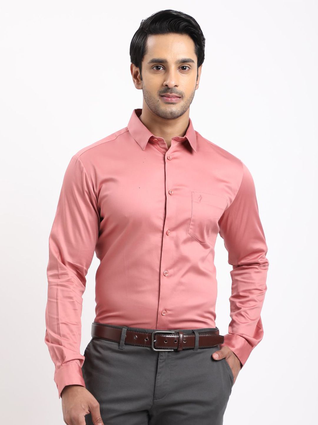 Indian Terrain Men Classic Fit Solid Spread Collar Formal Cotton Shirt-picture-29