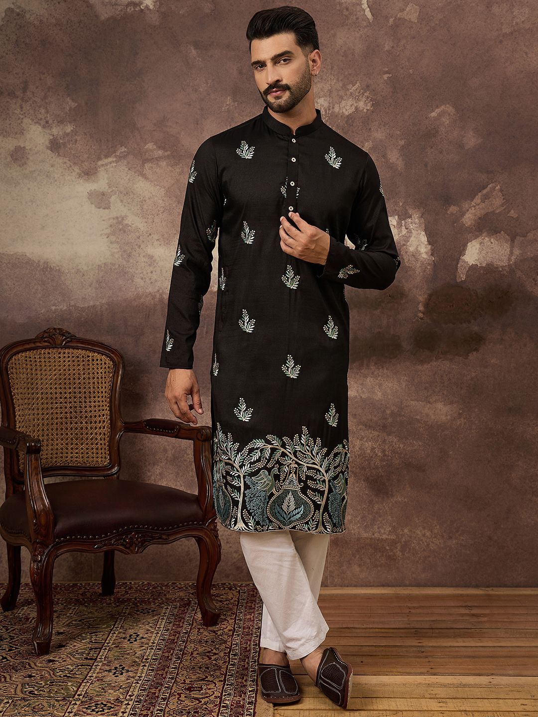 House of Pataudi Sequin Floral Embroidered Straight Kurta-picture-38
