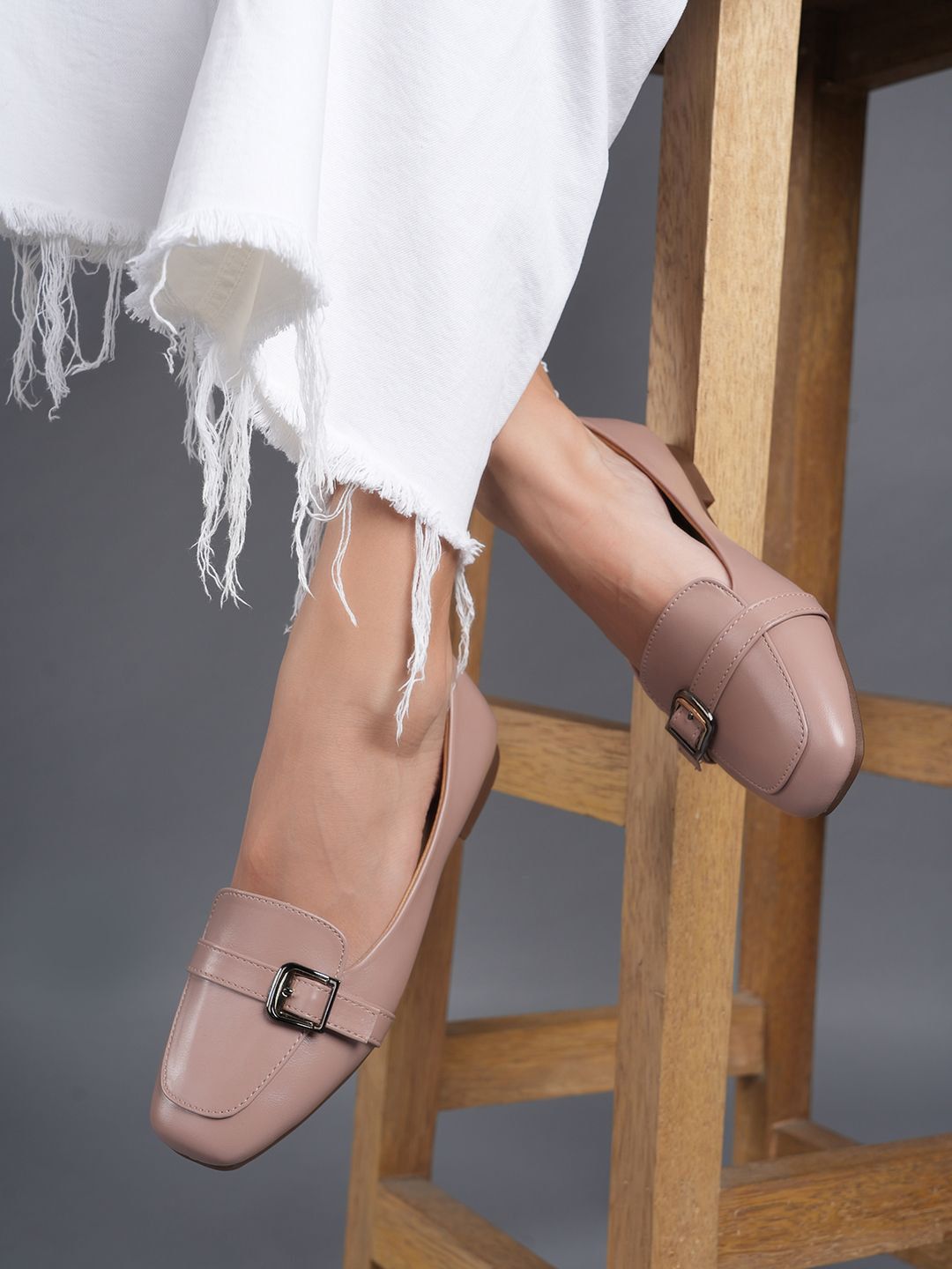 Lavie Women Party Square Toe Slip on Mojaris with Buckles-picture-34