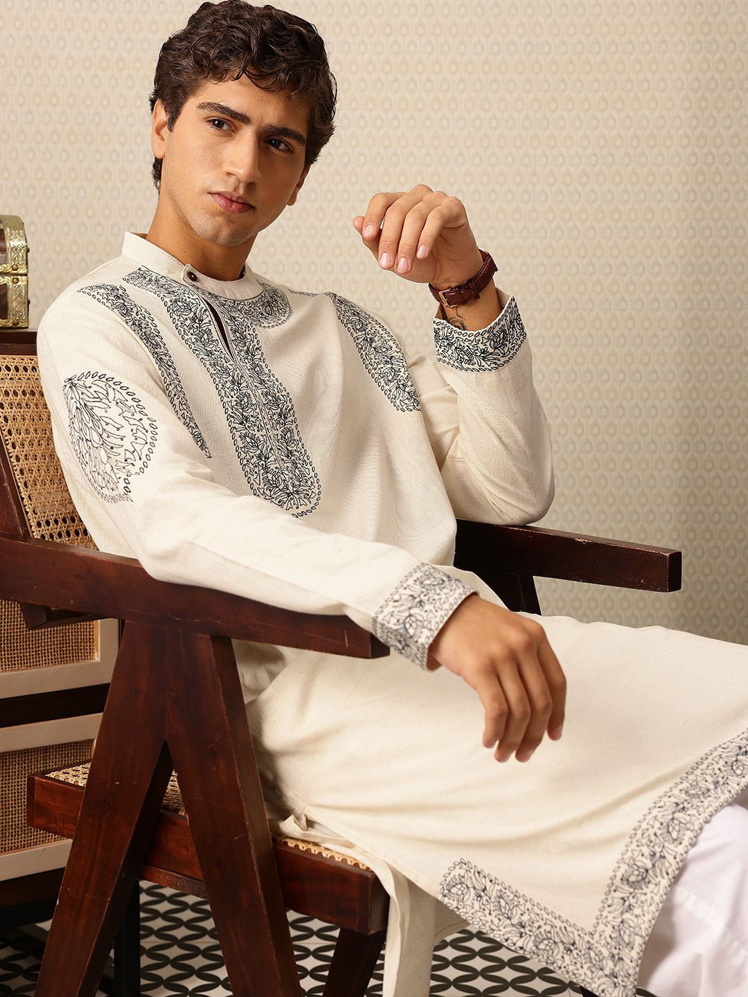 House of Pataudi Floral Embroidered Band Collar Jashn Kurta-image-0