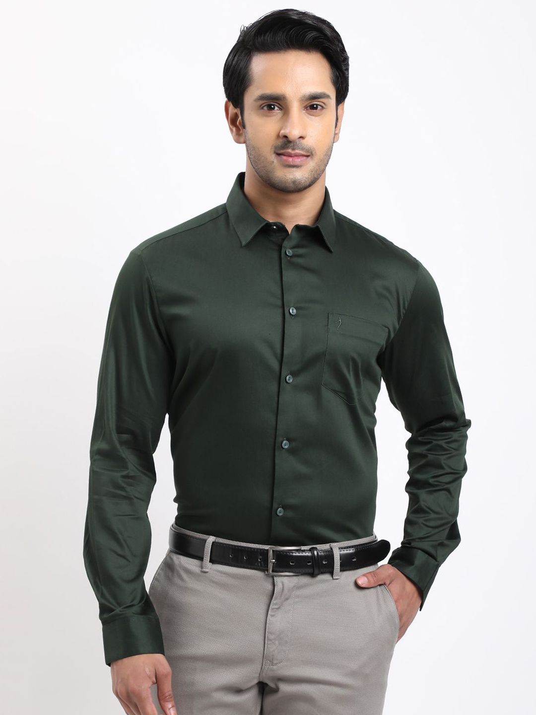 Indian Terrain Men Classic Fit Solid Spread Collar Formal Cotton Shirt-picture-26