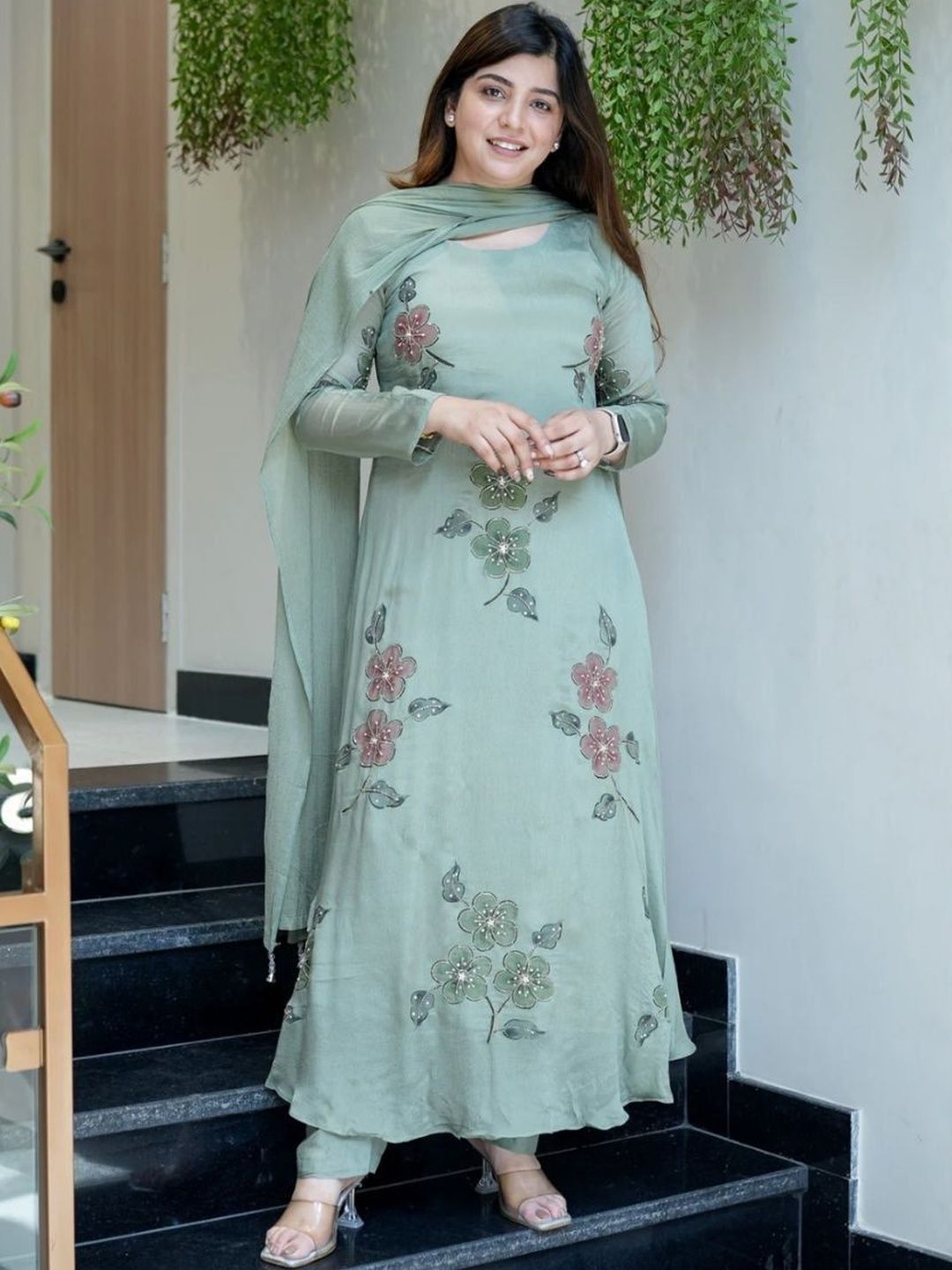 DIVASTRI Women Floral Printed Regular Kurta with Trousers & With Dupatta-picture-11