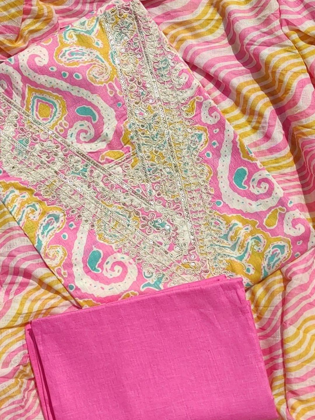 GC 80 BY GAURI COLLECTION Floral Printed Pure Cotton Unstitched Dress Material