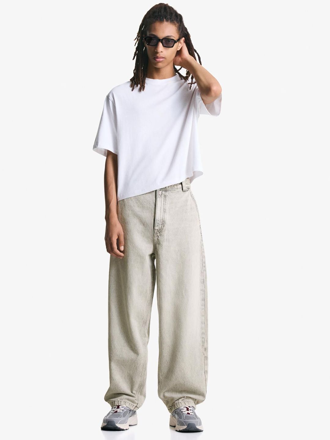 Bershka Men Relaxed Regular Fit Low-Rise Cotton Jeans-picture-26