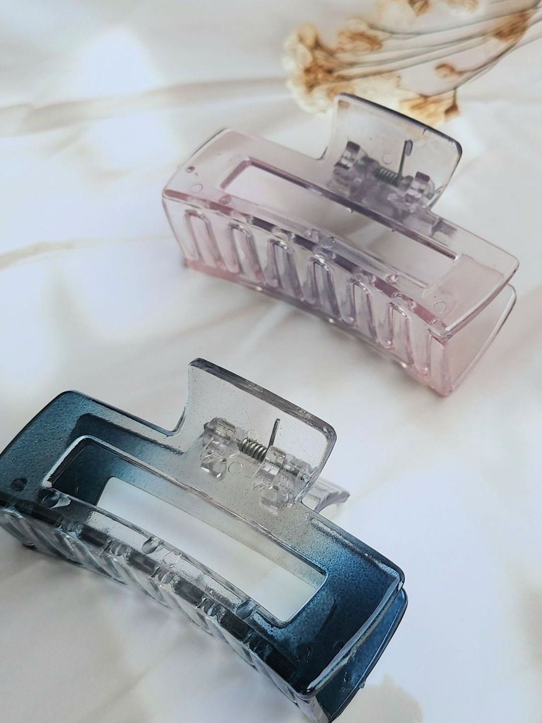 DIVASTRI Set Of 2 Multicoloured Plastic Claw Clip-picture-18