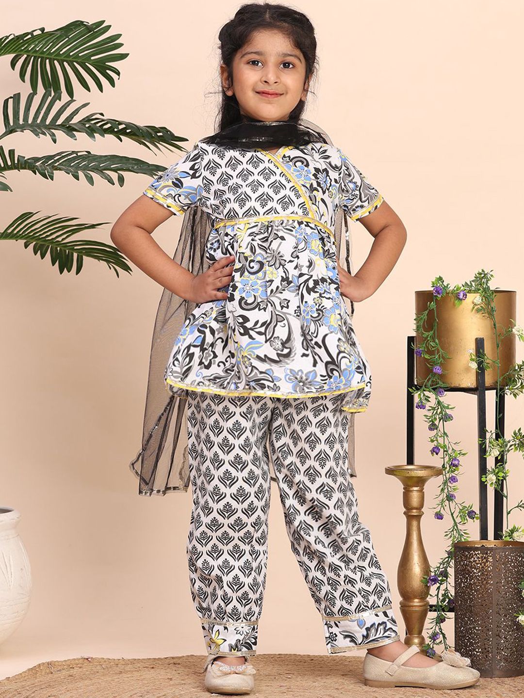 Cutiekins Girls Floral Printed V-Neck Gotta Patti A-Line Kurta With Palazzo & Dupatta-picture-36