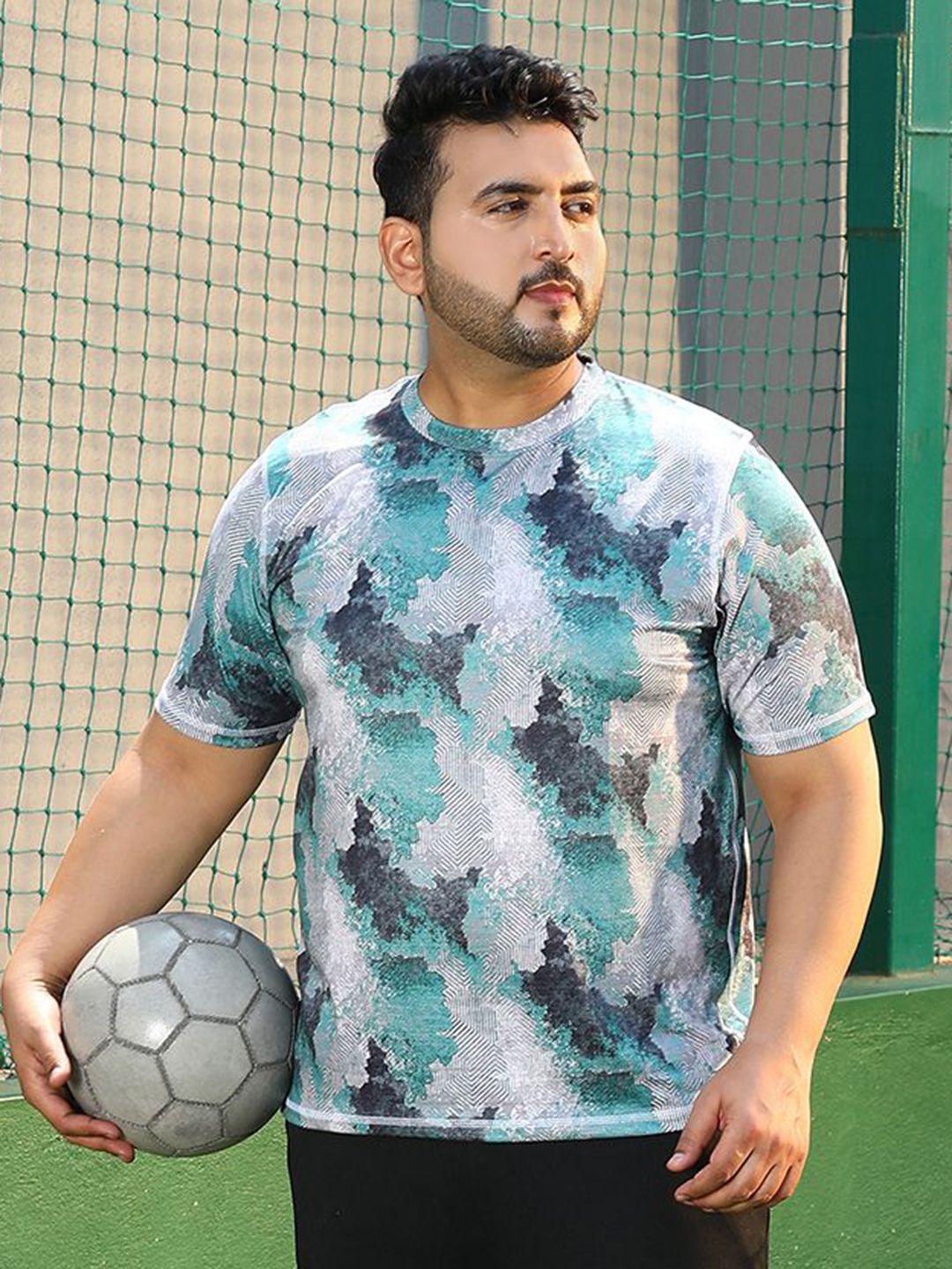 Instafab Plus Men Abstract Printed Round Neck Activewear T-shirt-picture-21