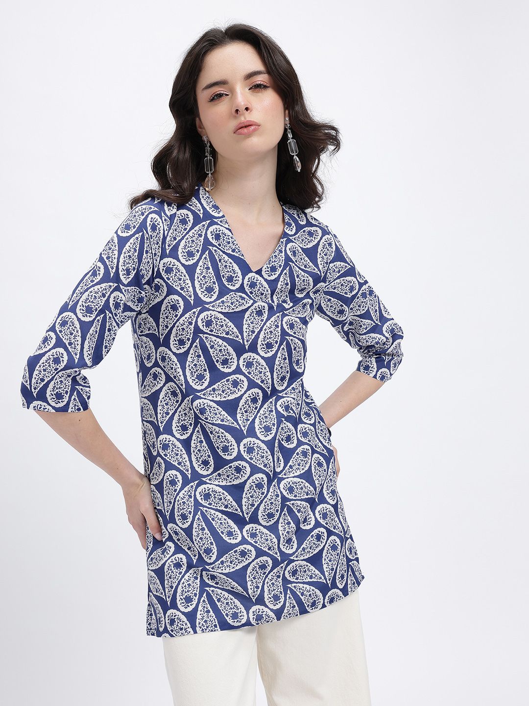 Anouk Rustic Floral Printed V-Neck Straight Kurti-picture-40