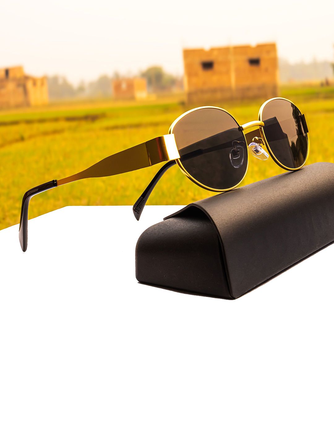 Jiebo Unisex Black Lens & Gold-Toned Oval Sunglasses with-picture-18