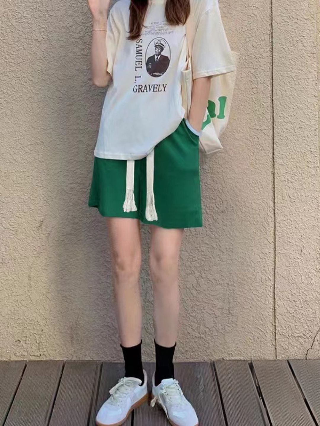 StyleCast Women Solid Mid-Rise Regular Fit Shorts-picture-14