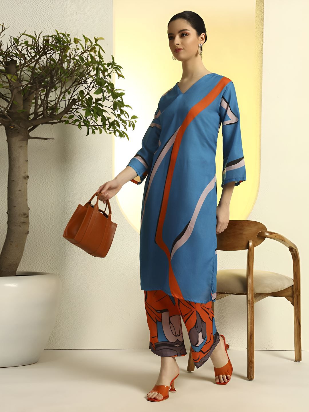 DAARI Printed V-Neck Straight Kurta With Palazzos-picture-20